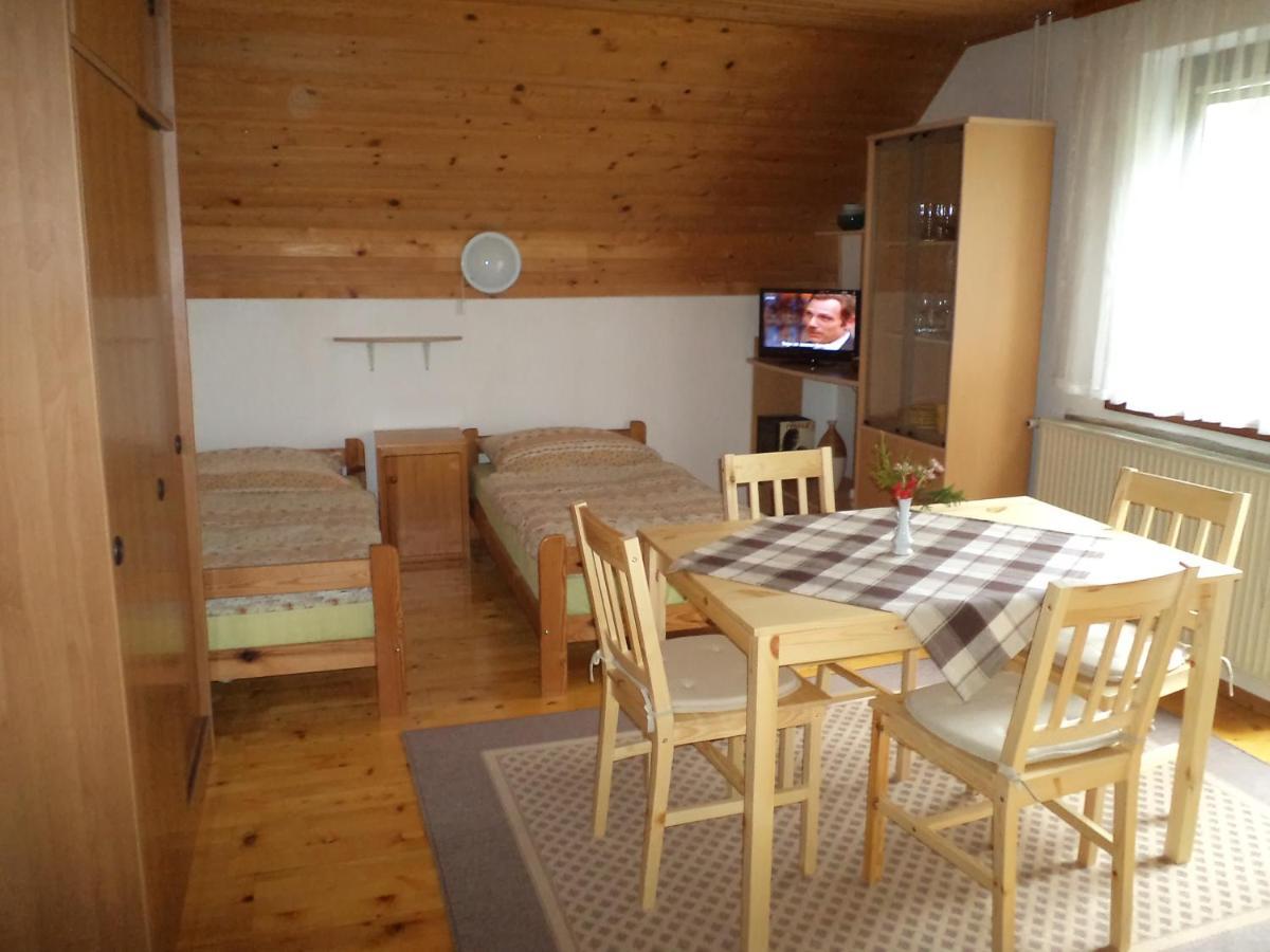 Ferienwohnung Apartma Podlogar Golica Triglav Jesenice Exterior foto
